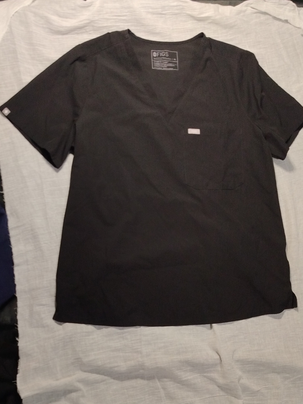NEW Figs Technical Collection Black V-Neck 1 Pocket Catarina FreeX Scrub Top